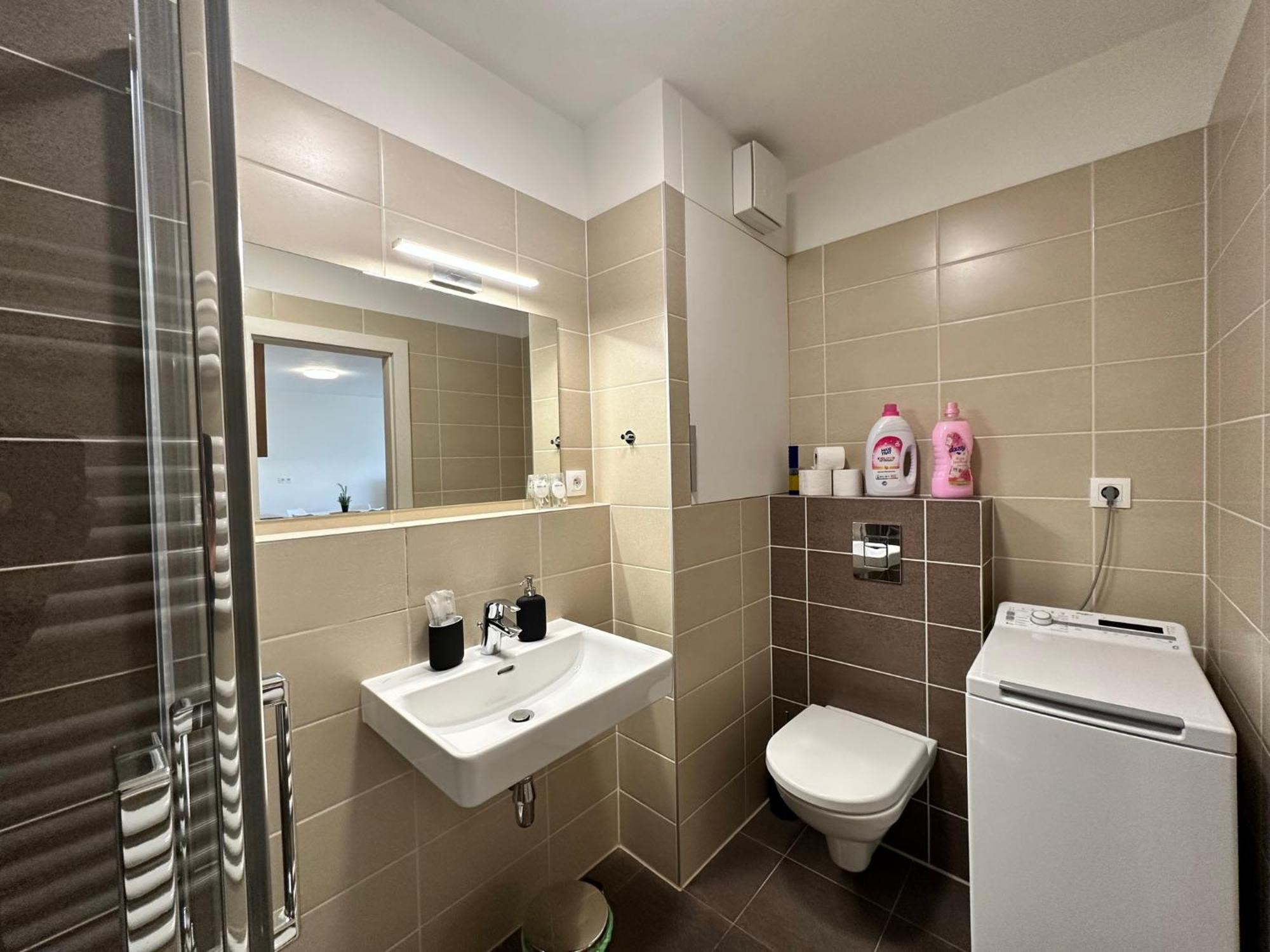 Novozariadeny Apartman Pri Starom Moste Bratislava Exteriör bild