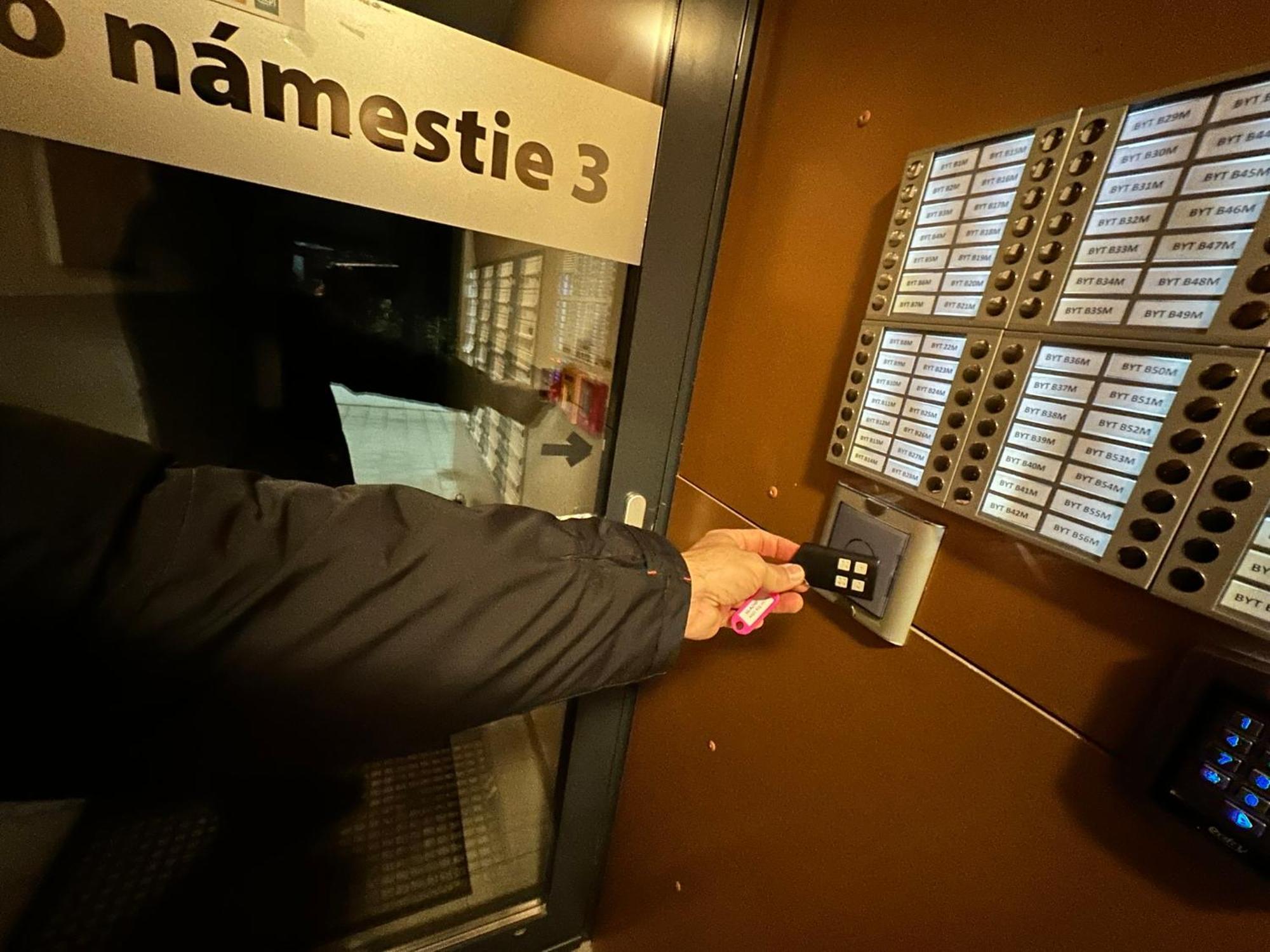 Novozariadeny Apartman Pri Starom Moste Bratislava Exteriör bild