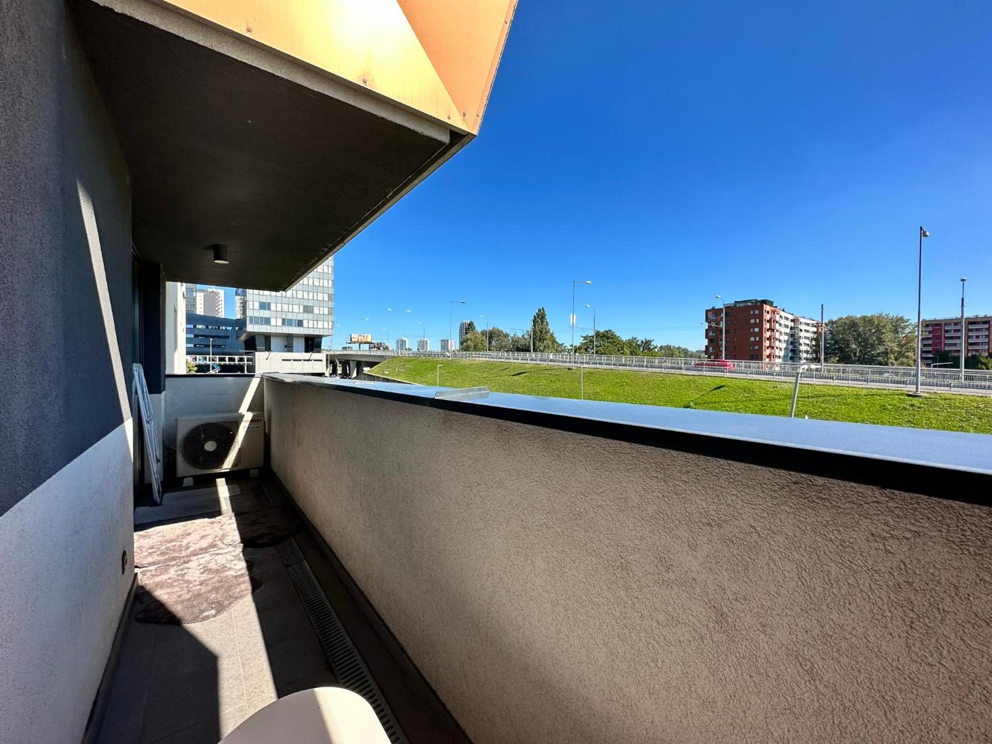 Novozariadeny Apartman Pri Starom Moste Bratislava Exteriör bild